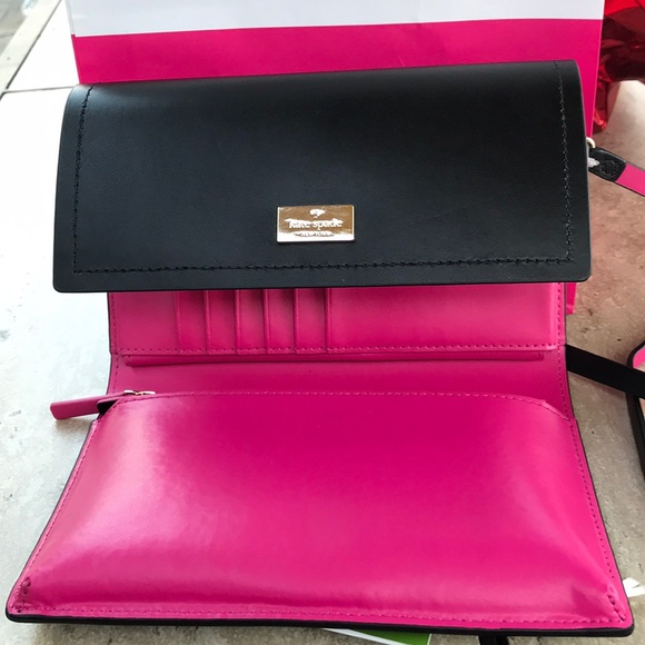 **LAST ONE** Kate Spade Crossbody Bag 🖤💖🖤💖 - Picture 2 of 8
